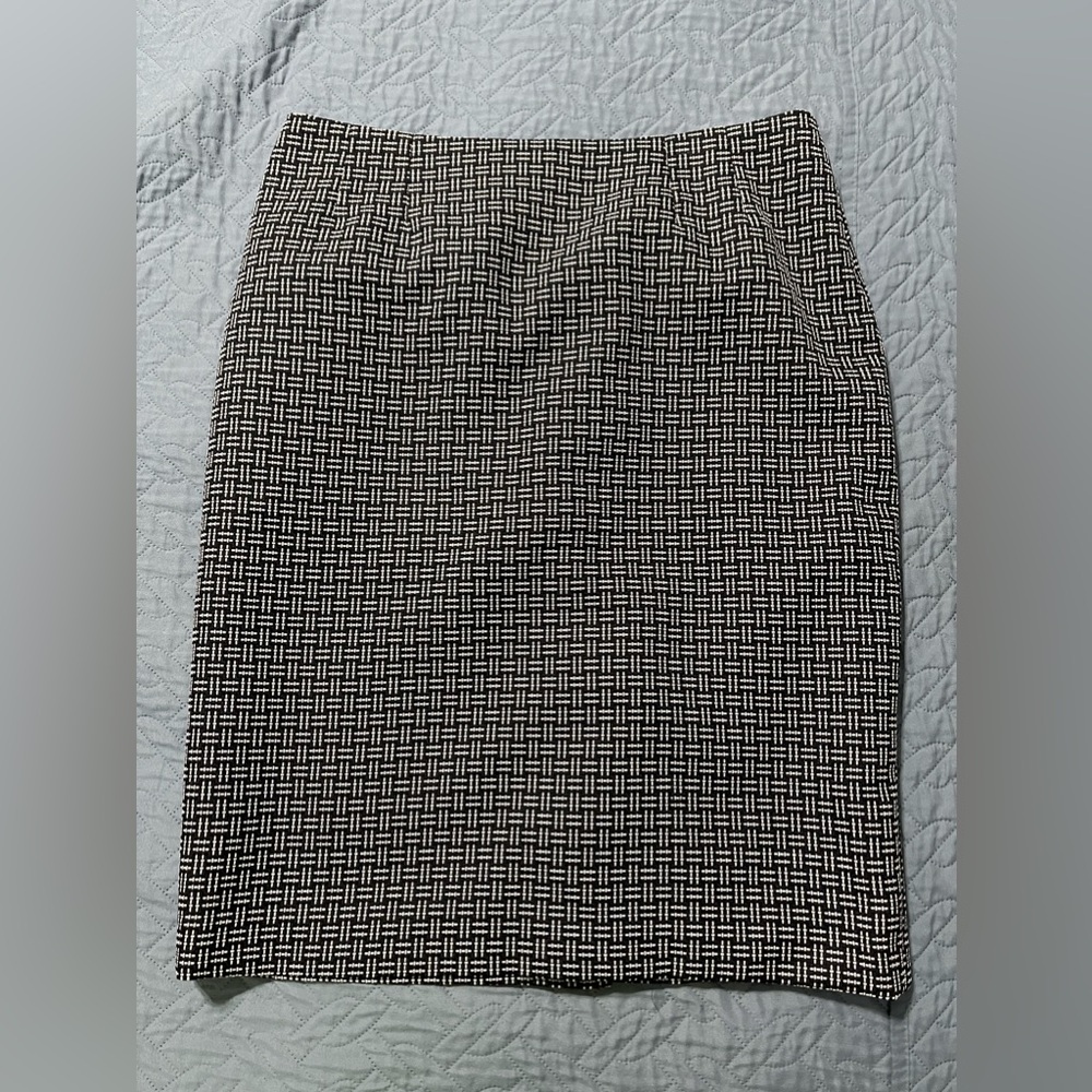 Pencil skirt